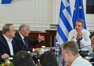 Τι γράφει το υπόμνημα που έδωσε ο Πρόεδρος της ΚΕΔΕ στον Πρωθυπουργό-Ρεπορτάζ in