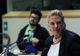 Τέμπη: Προκλητικές δηλώσεις Βόζεμπεργκ για Καρυστιανού και συγγενείς των θυμάτων