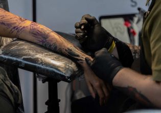 Οι κορυφαίοι tattoo artists μιλούν για το Athens Tattoo Convention – Όλα όσα θα δούμε στο Παλιό Αμαξοστάσιο του ΟΣΥ