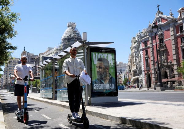 Σκάνδαλο στην Ισπανία με τη χρηματοδότηση του ακροδεξιού Vox