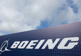 Η Boeing «τιμωρεί» τους απεργούς – Έκοψε την υγειονομική κάλυψη σε 33.000 εργαζόμενους