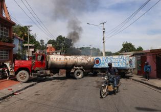 Αϊτή: Δυο νεκρές, 5.000 εκτοπισμένοι σε επιθέσεις συμμοριών στην πρωτεύουσα Πορτ-ο-Πρενς