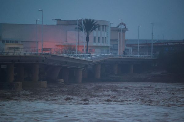 Ισπανία: Τι είναι το φαινόμενο Rex Blocking που προκάλεσε τις φονικές πλημμύρες