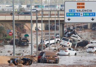 Πλημμύρες στην Ισπανία: Ψάχνουν για να εντοπίσουν επιζώντες – Νέα προειδοποίηση για καταιγίδα