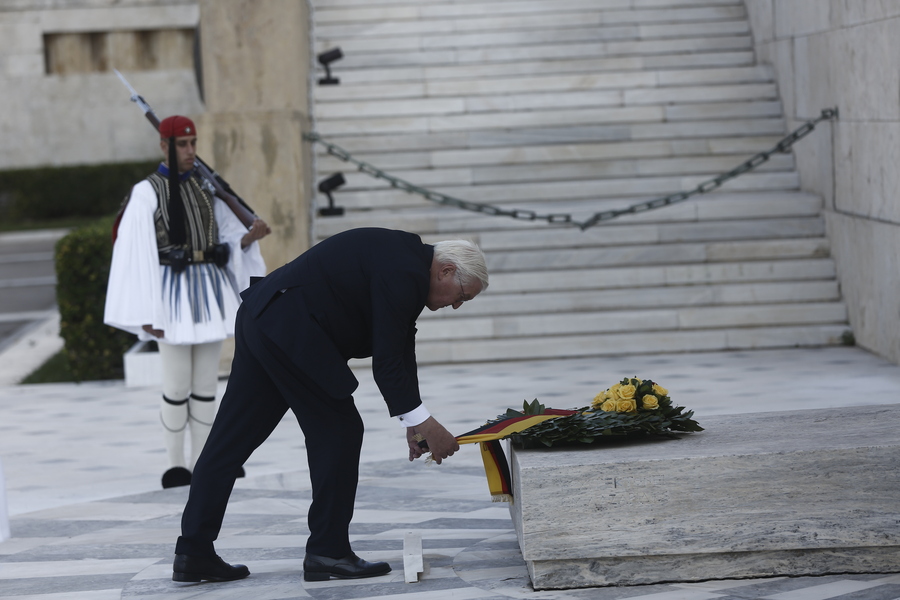 Σταϊνμάιερ: Κατέθεσε στεφάνι στον Άγνωστο Στρατιώτη