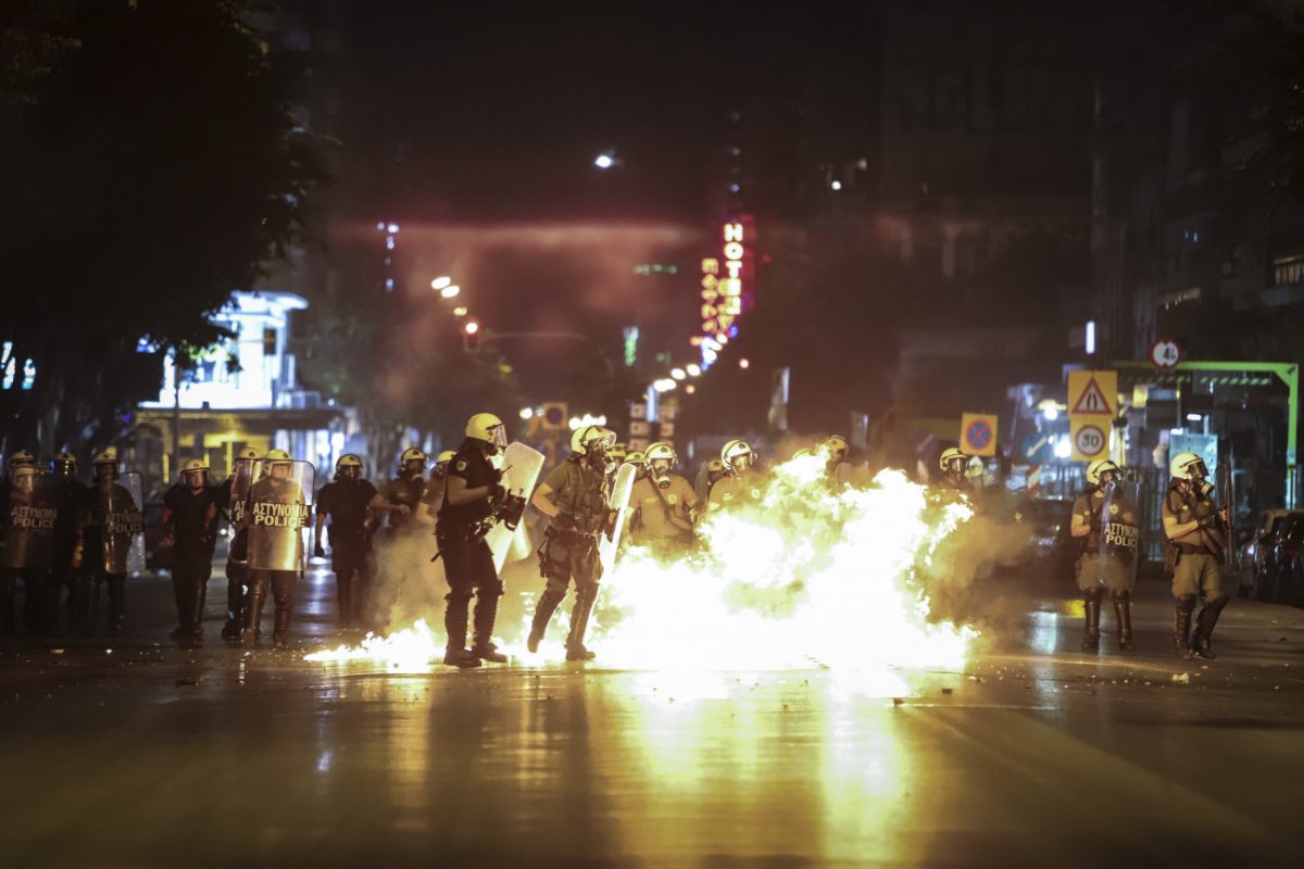 Επεισόδια με μολότοφ τα ξημερώματα στο κέντρο της Θεσσαλονίκης