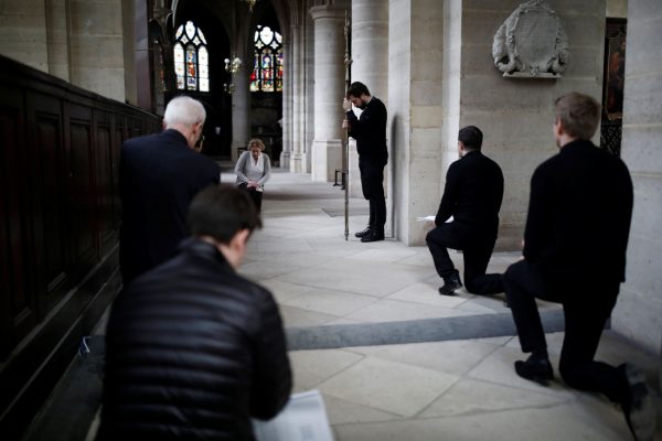 Βατικανό: Η Ρωμαιοκαθολική Εκκλησία άφησε ανοιχτό το ερώτημα της χειροτοτονίας γυναικών