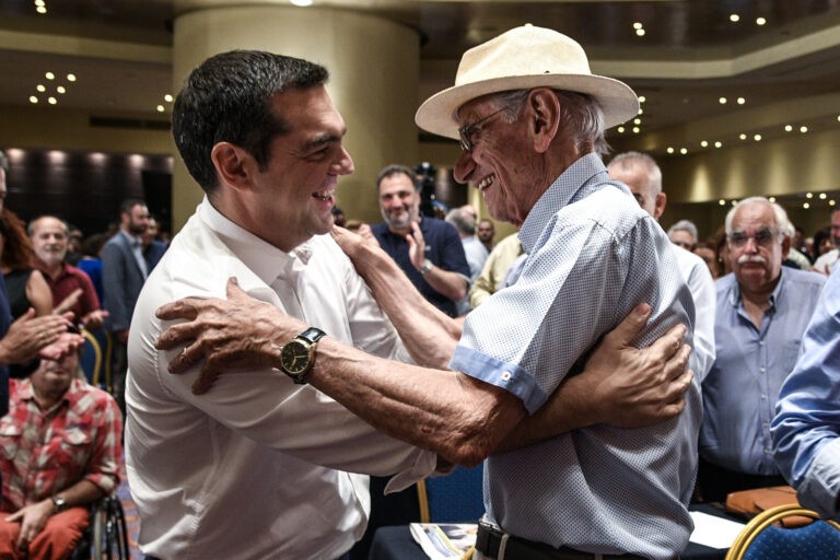 Τσίπρας για Βασιλικό: Μετέτρεψε το δράμα, τις αγωνίες και τους αγώνες των Ελλήνων σε υπόθεση όλων των λαών