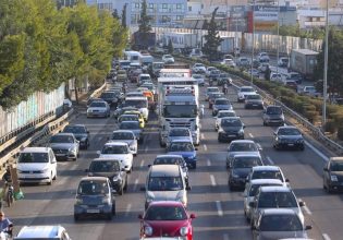 Κίνηση στους δρόμους: Αυξημένη σε Κηφισό και Αττική οδό – Πού αλλού έχει προβλήματα