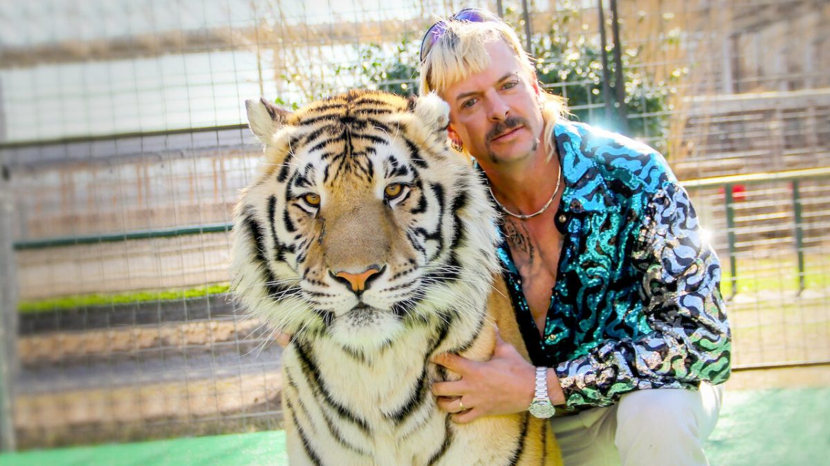 Ο Joe Exotic αρραβωνιάστηκε τον 33χρονο συγκρατούμενό του ενώ έχει καταδικαστεί σε 21 χρόνια φυλάκισης