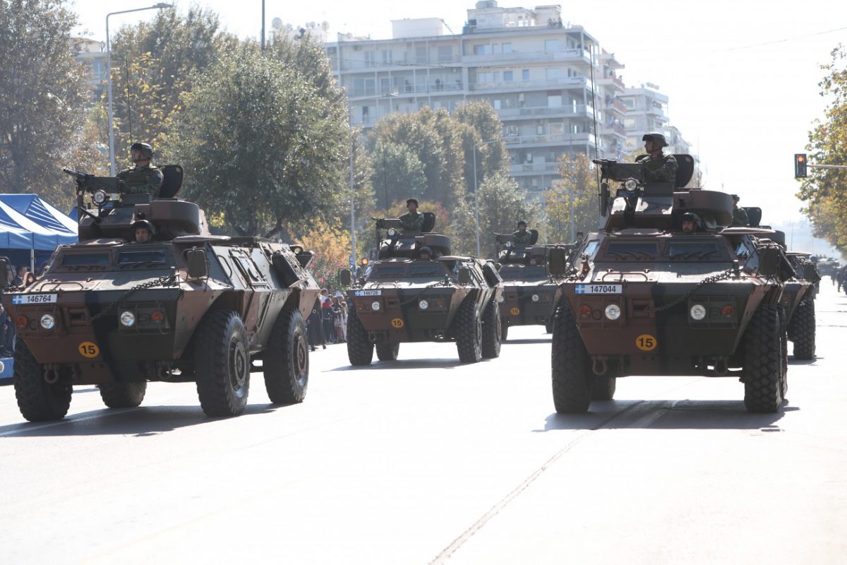 Θεσσαλονίκη: Εντυπωσιακή η στρατιωτική παρέλαση – Δείτε φωτογραφίες και βίντεο