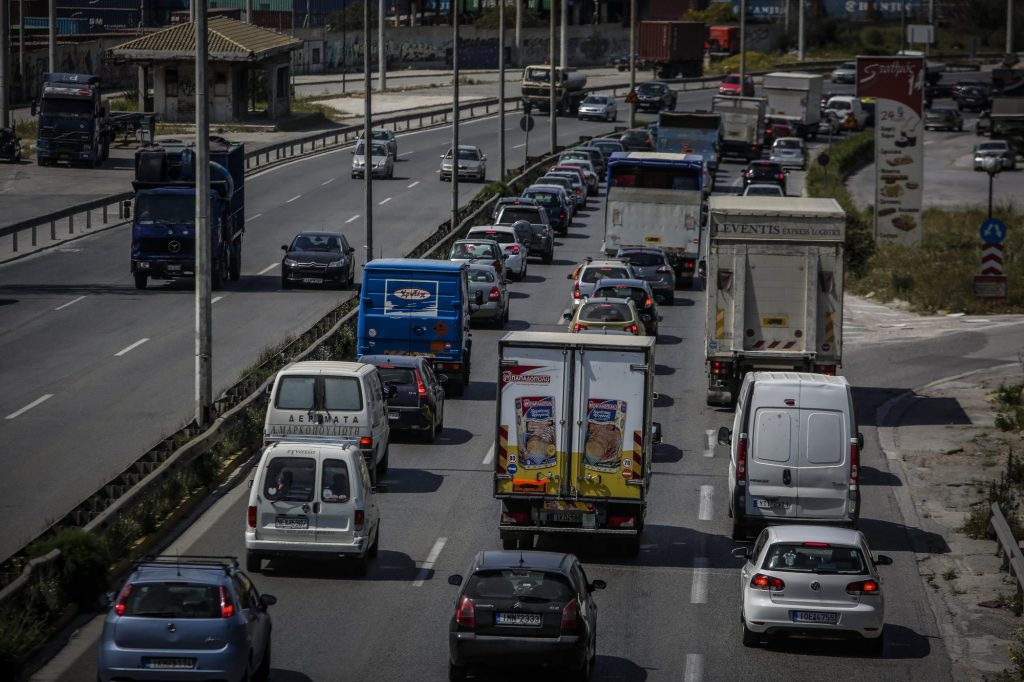 Εθνική Αθηνών – Κορίνθου: Διακοπή κυκλοφορίας λόγω πτώσης δέντρων