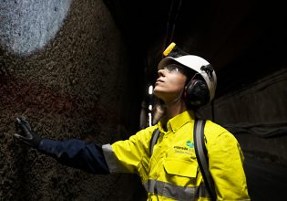 Στο μεταλλευτικό έργο των Σκουριών, όλα τα χέρια είναι χρήσιμα!