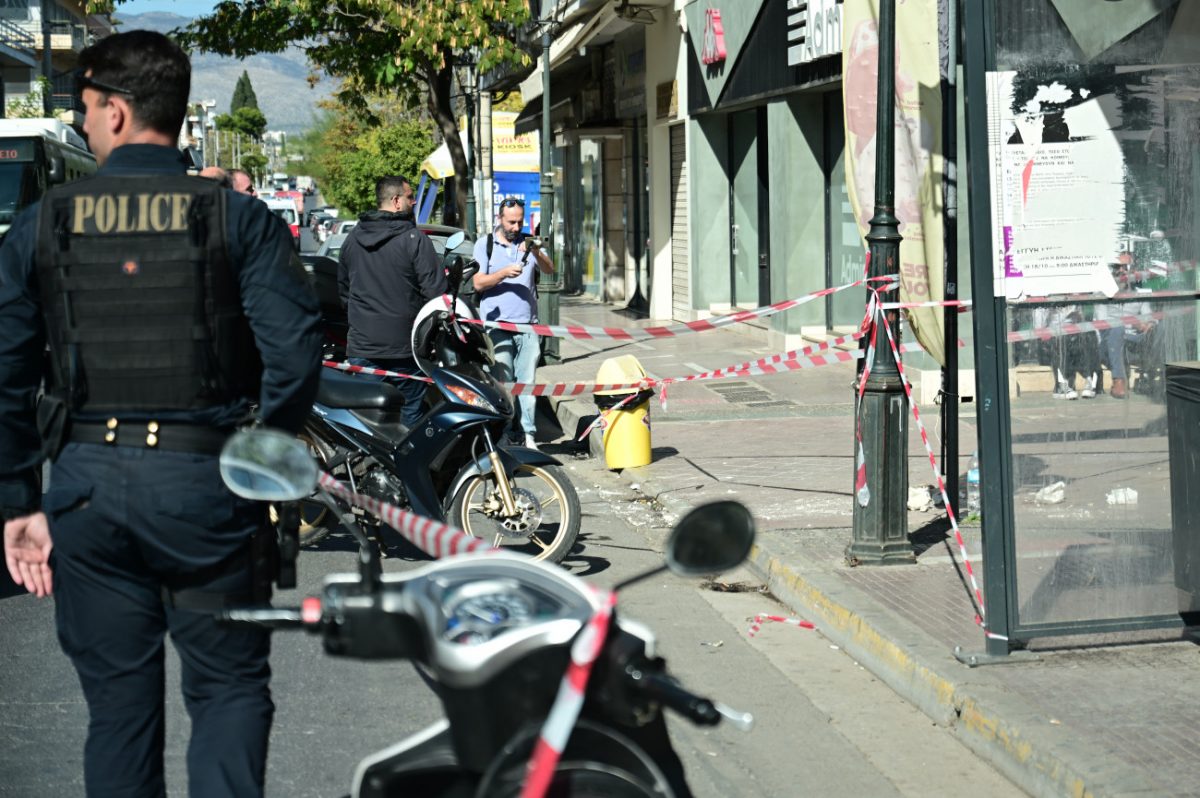 Άγιοι Ανάργυροι: Πέντε ολόκληρα κομμάτια σοβά χτύπησαν στο κεφάλι την 14χρονη