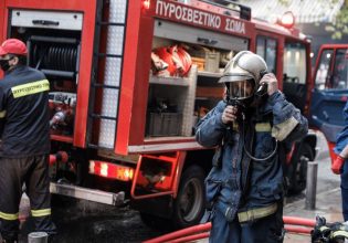 Φωτιά τώρα στο Κορωπί: Πυρκαγιά σε χώρο ανακύκλωσης αυτοκινήτων – Μεγάλη κινητοποίηση της Πυροσβεστικής