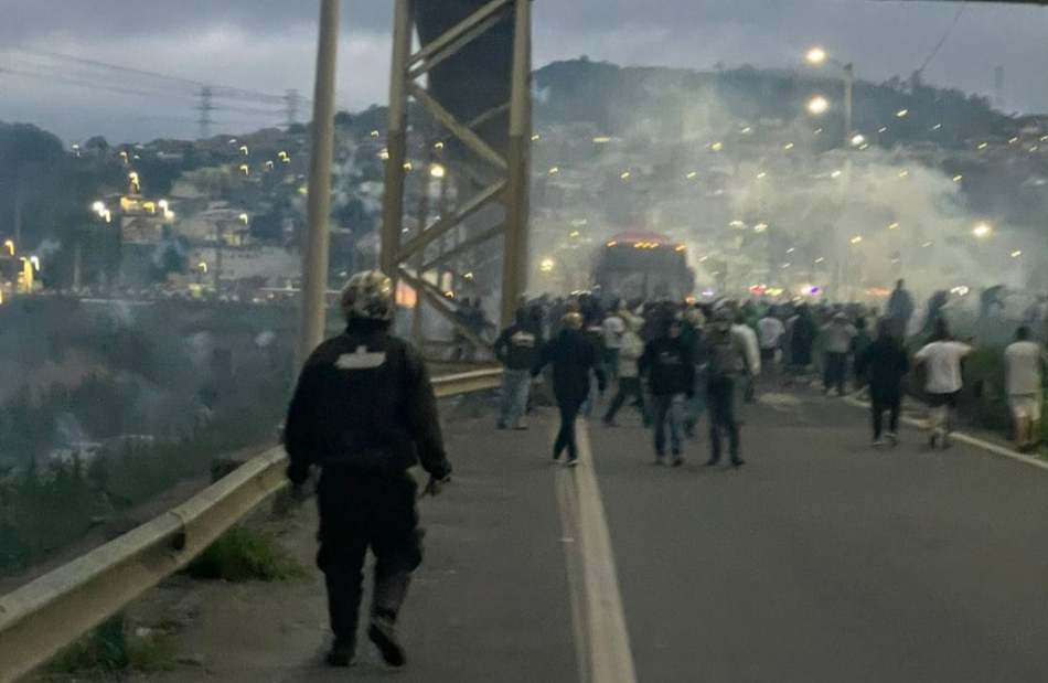 Σκηνικό χάους στη Βραζιλία: Επεισόδια μεταξύ οπαδών της Παλμέιρας και της Κρουζέιρο και αναφορές για νεκρό