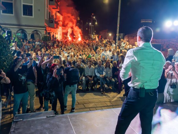 Τελευταία προεκλογική ομιλία Δούκα από τη Λάρισα: Εδώ ξεκινάει η νέα αλλαγή