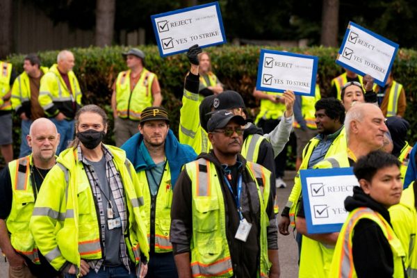 Boeing: Αποσύρει τη μισθολογική προσφορά προς τους εργαζομένους της