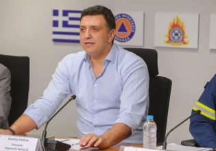 Βασίλης Κικίλιας: Έκτακτη συνέντευξη Τύπου για τη φωτιά στην Κορινθία