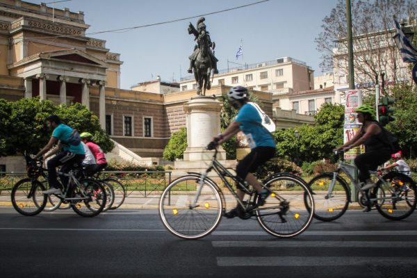 28ος Ποδηλατικός Γύρος: Οι κυκλοφοριακές ρυθμίσεις στην Αθήνα για σήμερα Κυριακή