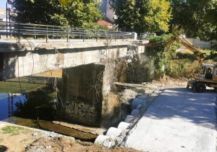 Κατεδαφίζεται γέφυρα του 18ου αιώνα στα Τρίκαλα