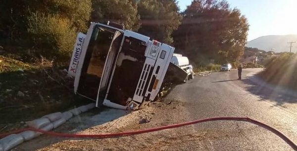 Ηγουμενίτσα: Ανατροπή βυτιοφόρου και διαρροή καυσίμων – Κλειστά και τα δύο ρεύματα της Εθνικής Οδού