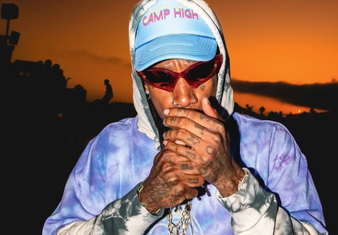 O Wiz Khalifa παραπέμφθηκε σε δίκη στη Ρουμανία – Κάπνισε μαριχουάνα στη σκηνή