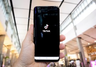 TikTok: Αγωγές από 14 Πολιτείες των ΗΠΑ – Βλάπτει την ψυχική υγεία των νεαρών χρηστών