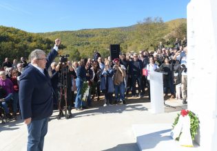 ΚΚΕ: Μνημείο στον ομαδικό τάφο ανταρτών του ΔΣΕ στο χωριό Κώττα – «Οφειλόμενη τιμή απέναντι στους ήρωες»