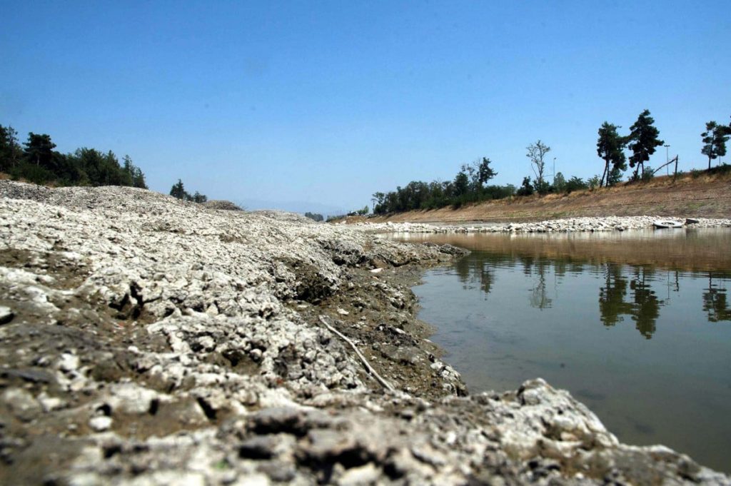 Λειψυδρία: Λιτανείες και δεήσεις για να βρέξει – «Οι άνθρωποι βρίσκονται σε απόγνωση»