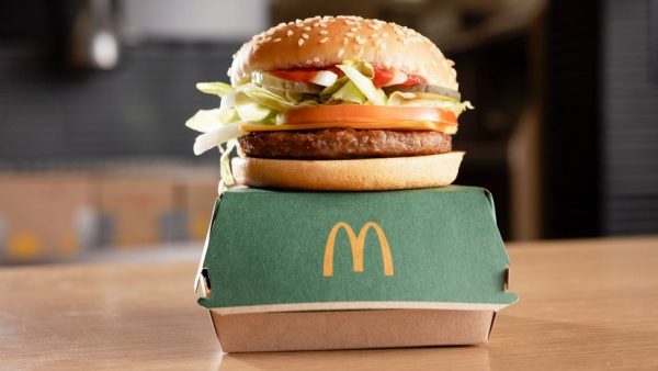 McDonald’s: Καταθέτει αγωγές για «καρτέλ» στο κρέας