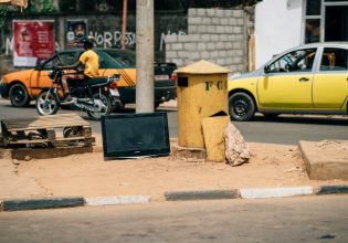 Κίνα: Ψηφιακή «εισβολή» στην αφρικανική ήπειρο με τηλεοράσεις σε 10.000 χωριά