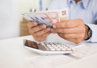 ΣΥΡΙΖΑ: Εκτός του πνεύματος της ΕΕ ο Μητσοτάκης για τον κατώτατο μισθό – Καμία δέσμευση για επέκταση των ΣΣΕ