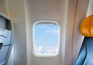 Πλήρωσε πάνω από 6.000 ευρώ για business class θέση κι όταν έφτασε δεν πίστευε στα μάτια του