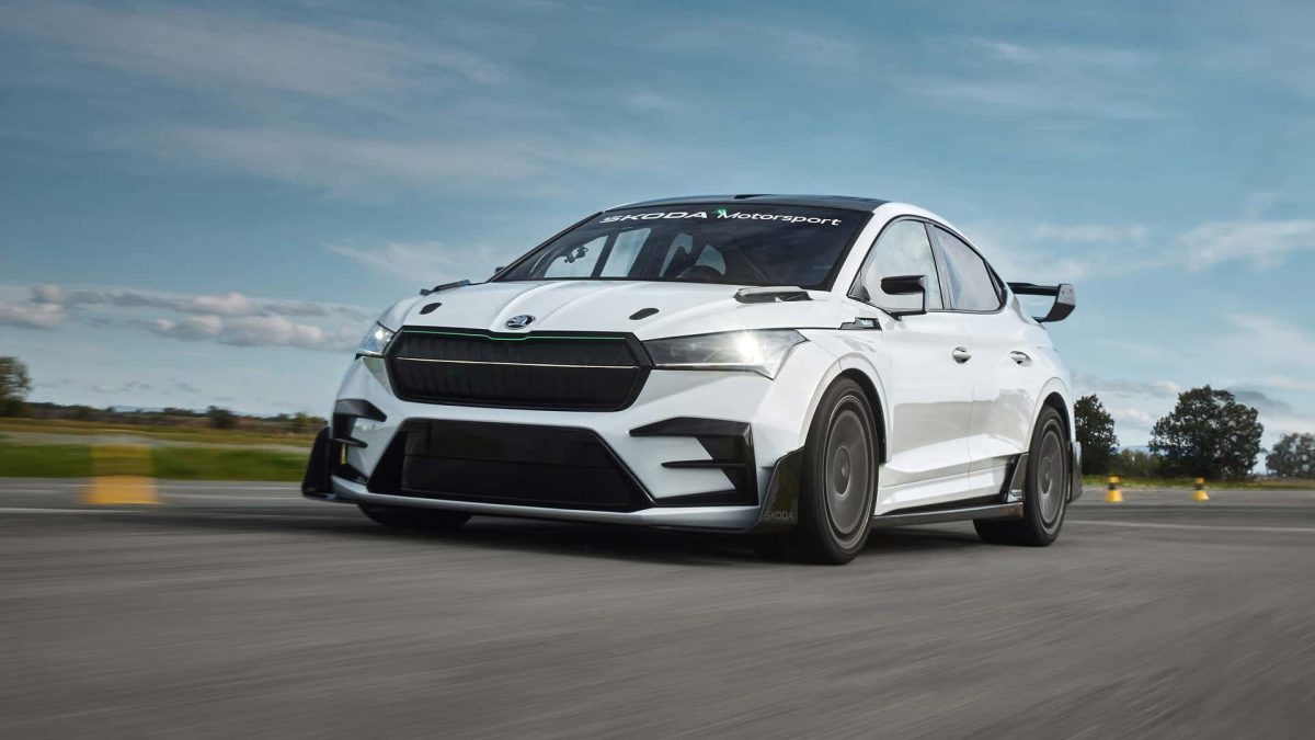 Skoda Enyaq RS Race: Ένα σπορ σύμπαν ηλεκτρισμού