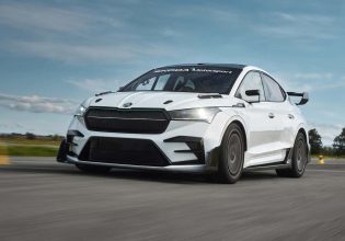 Skoda Enyaq RS Race: Ένα σπορ σύμπαν ηλεκτρισμού