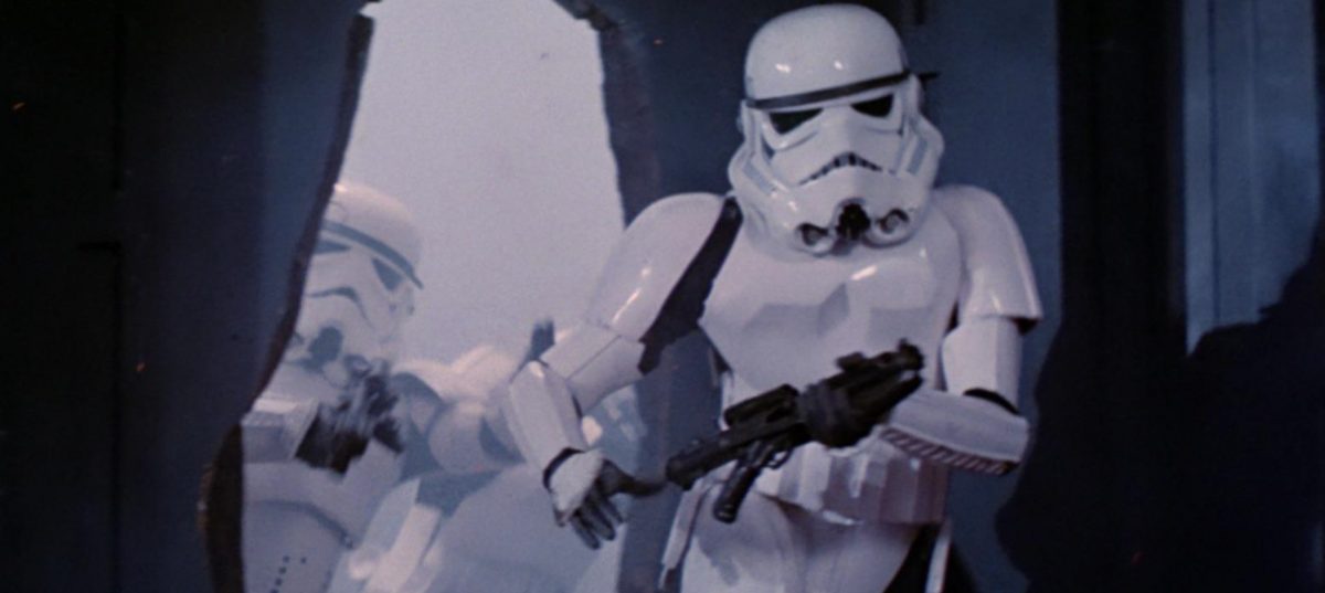 Star Wars: Κράνος «Stormtrooper» πωλείται έως και 500.000 λίρες σε δημοπρασία στο Λονδίνο