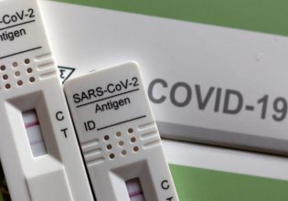 ΕΟΔΥ: Αύξηση των θανάτων από Covid-19 – Η θετικότητα για γρίπη σε χαμηλά επίπεδα