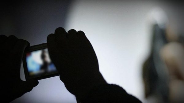 Νέα υπόθεση revenge porn στον Βόλο – Βιντεοσκοπούσε κρυφά την σύντροφο του επί 4 χρόνια