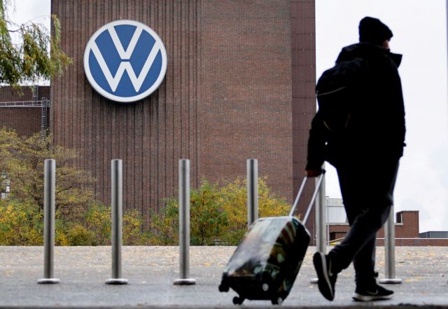 Volkswagen: Η ιστορική εταιρεία της Γερμανίας ξανά σε κρίση – Μπορεί να αλλάξει;