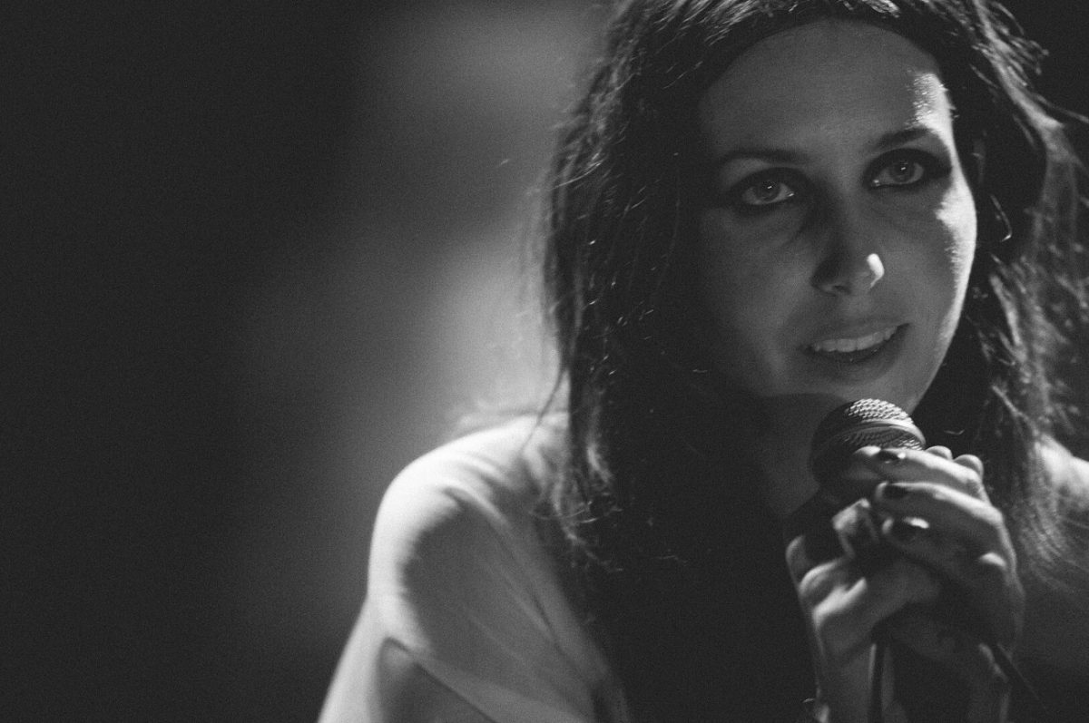 Chelsea Wolfe: Η ιέρεια του goth επιστρέφει