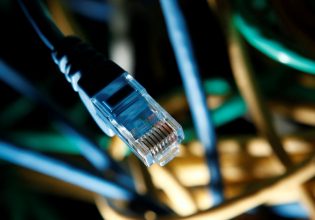 Gigabit Voucher: Άνοιξε η πλατφόρμα για την επιδότηση συνδέσεων οπτικής ίνας