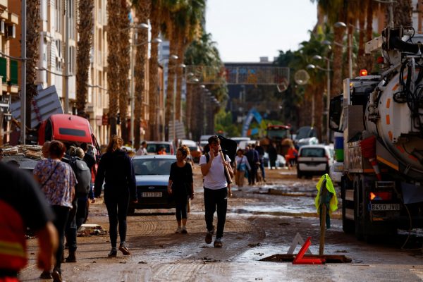 Βαλένθια: Υψηλός συναγερμός και σήμερα – Προετοιμάζουν τον κόσμο για αύξηση των θυμάτων