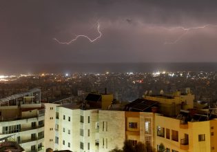 Λίβανος-Συρία: Νέο ισραηλινό πλήγμα σε συνοριακό φυλάκιο – Χτυπήθηκαν δομές ανθρωπιστικής βοήθειας