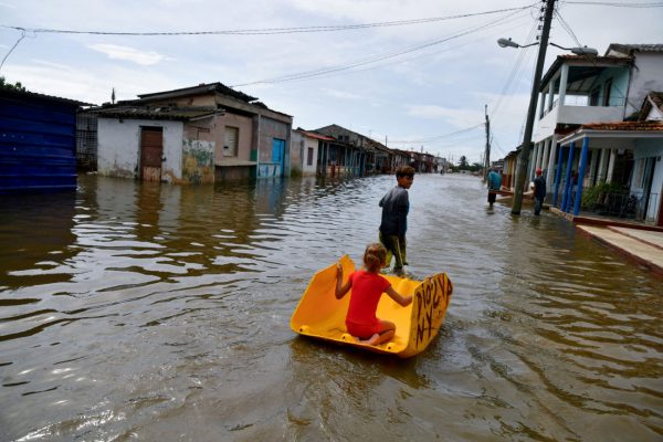 COP29: Πάνω από 1 τρισ. δολάρια το χρόνο ζητούνται για τη σωτηρία των φτωχών