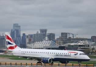 British Airways: Καθηλώθηκαν δεκάδες πτήσεις λόγω προβλημάτων στο λογισμικό