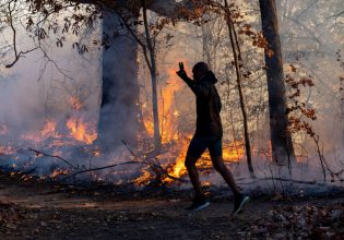 Νιου Τζέρσεϊ: Η πυρκαγιά συνεχίζει να εξαπλώνεται παρά τις βροχοπτώσεις