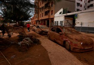 Ισπανία: Κόκκινος συναγερμός στα νότια και ανατολικά – Νέες σφοδρές βρoχοπτώσεις