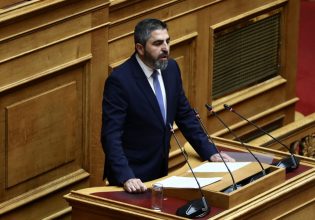 Σαρακιώτης: Φεύγω από τον ΣΥΡΙΖΑ και κρατάω την έδρα – Νιώθω πολιτικά άστεγος