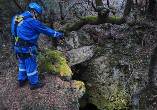 Πρέβεζα: 19χρονος παγιδεύτηκε σε σπήλαιο βάθους 20 μέτρων – Μεγάλη επιχείρηση απεγκλωβισμού